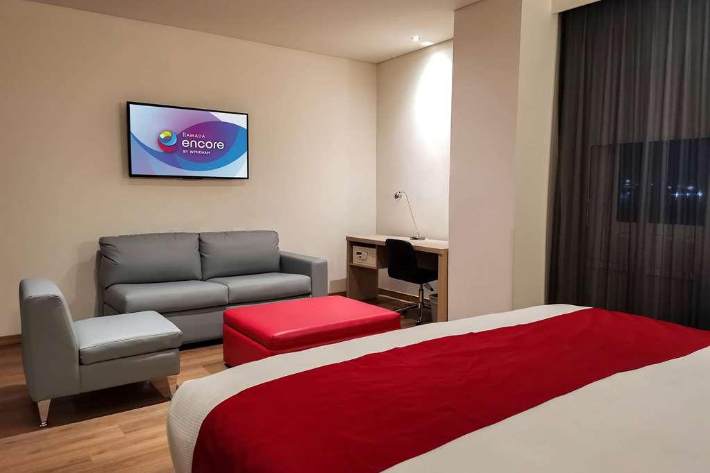 Ramada Encore by Wyndham Guadalajara Aeropuerto Las Pintas Habitación foto