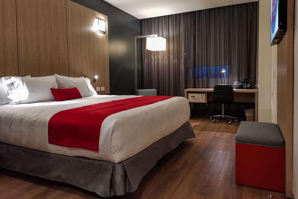 Ramada Encore by Wyndham Guadalajara Aeropuerto Las Pintas Habitación foto